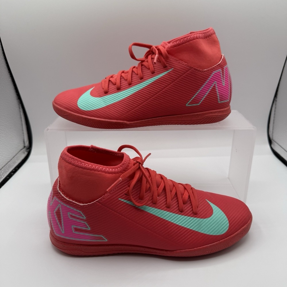 Nike Unisex-Youth Oxford Flat Ember Glow Aurora Green Size 4 Indoor Soccer Shoes